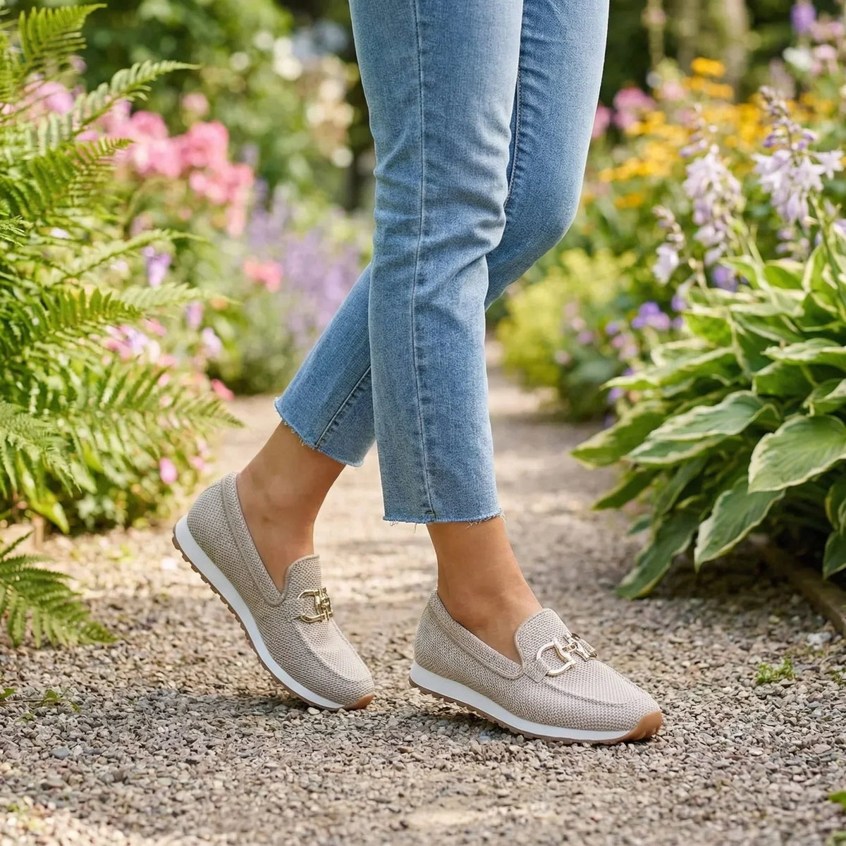 Camilla | Slip-on sportives à détail doré