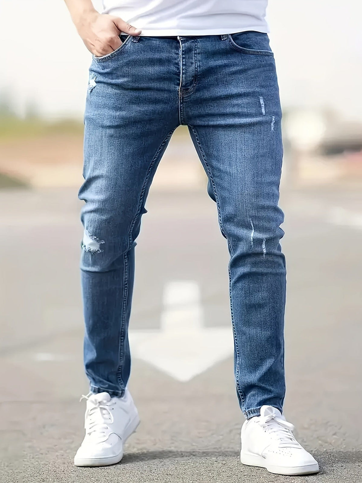 Jeans Slim Élégants avec Détails Déchirés - Maison Claire et Sylvie