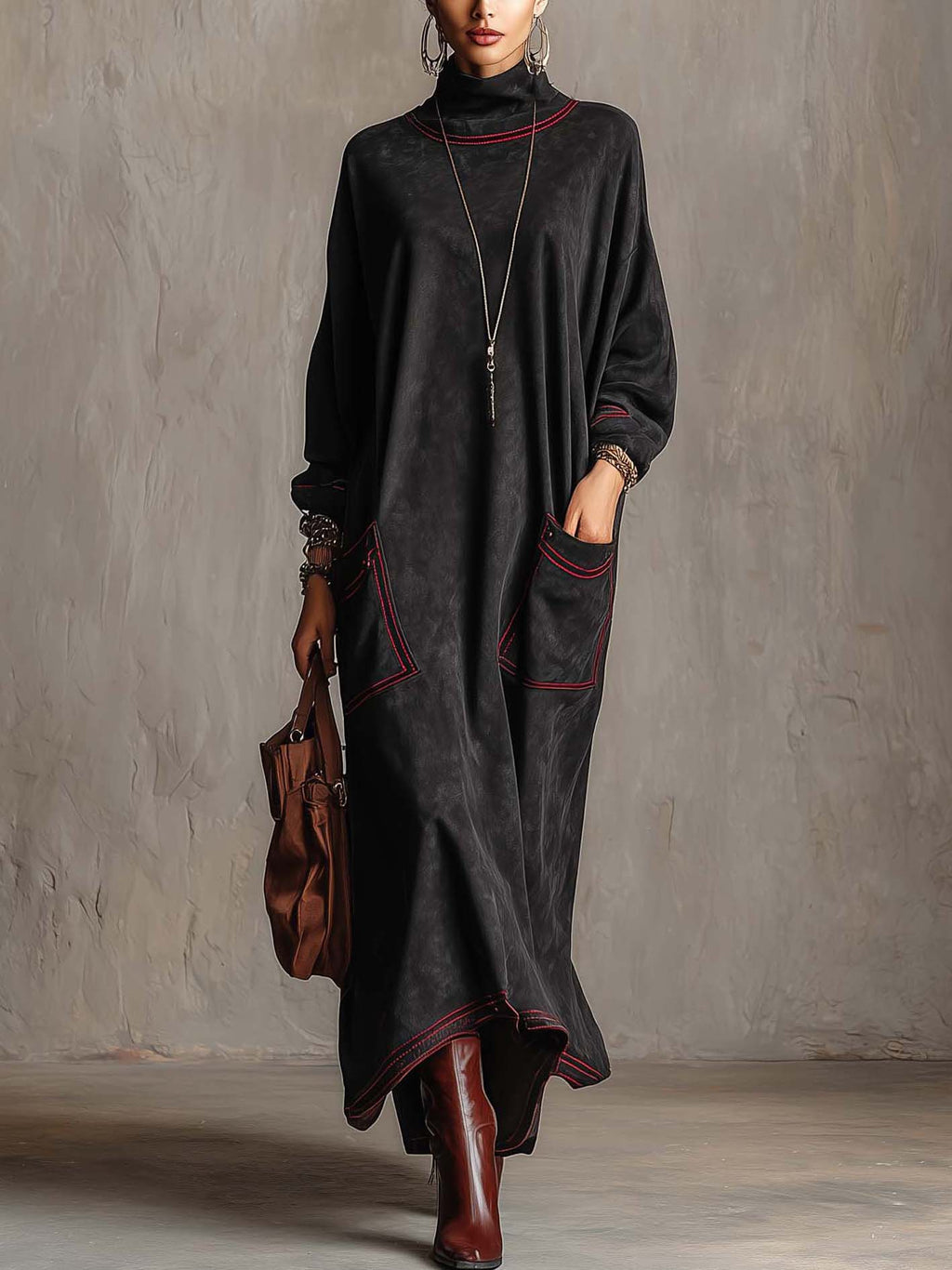 Marielle | Robe Maxi en Suédine Noire à Coutures Contrastées Rouges et Poches Plaquées