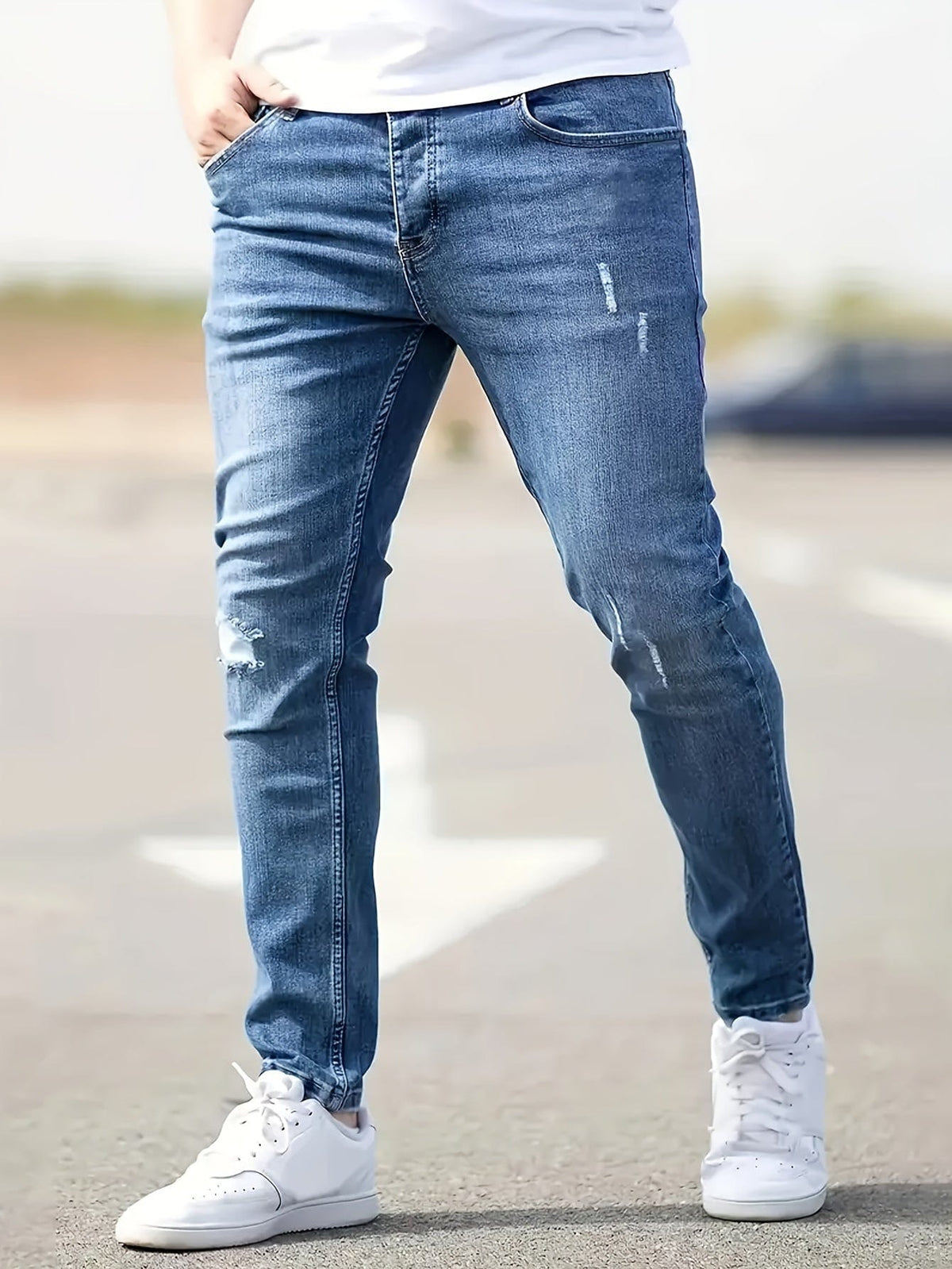 Jeans Slim Élégants avec Détails Déchirés - Maison Claire et Sylvie