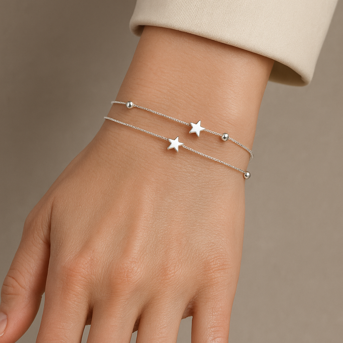 Estelle™ | Bracelet Argenté aux Breloques Étoiles