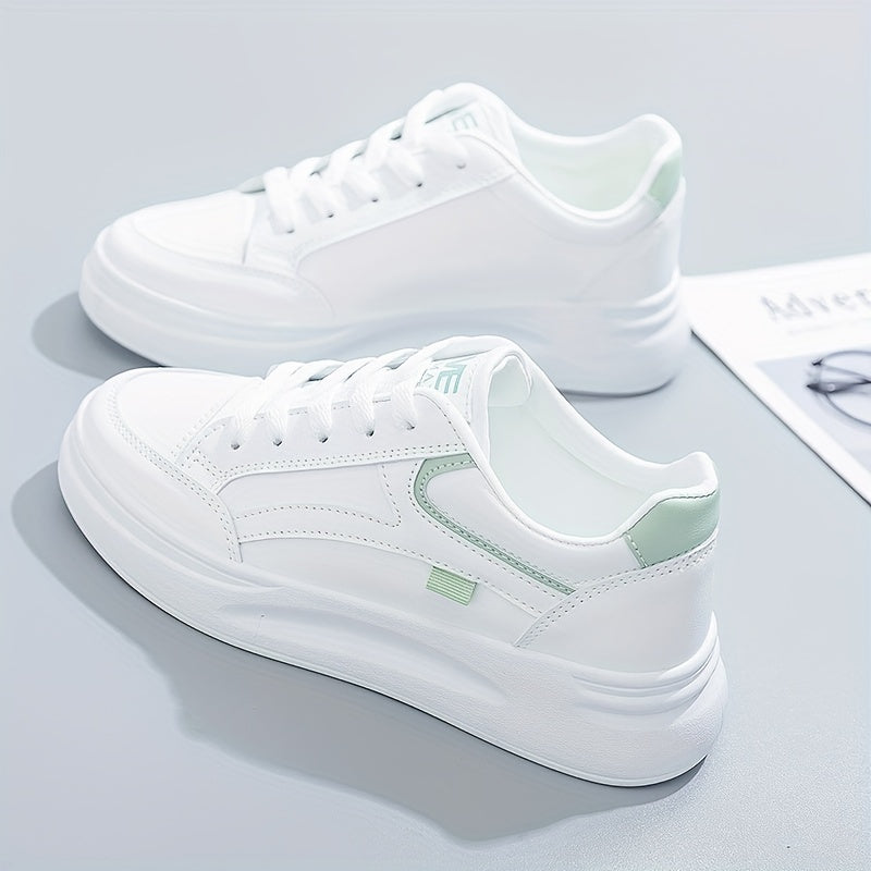 Sneakers blanches chic au confort léger