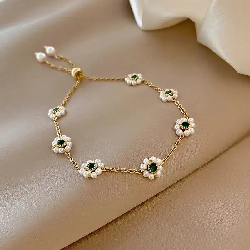 Marguerite™ | Bracelet Doré Marguerite aux Cristaux Verts